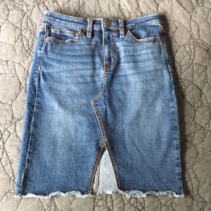 Shyanne Jean Skirt size S